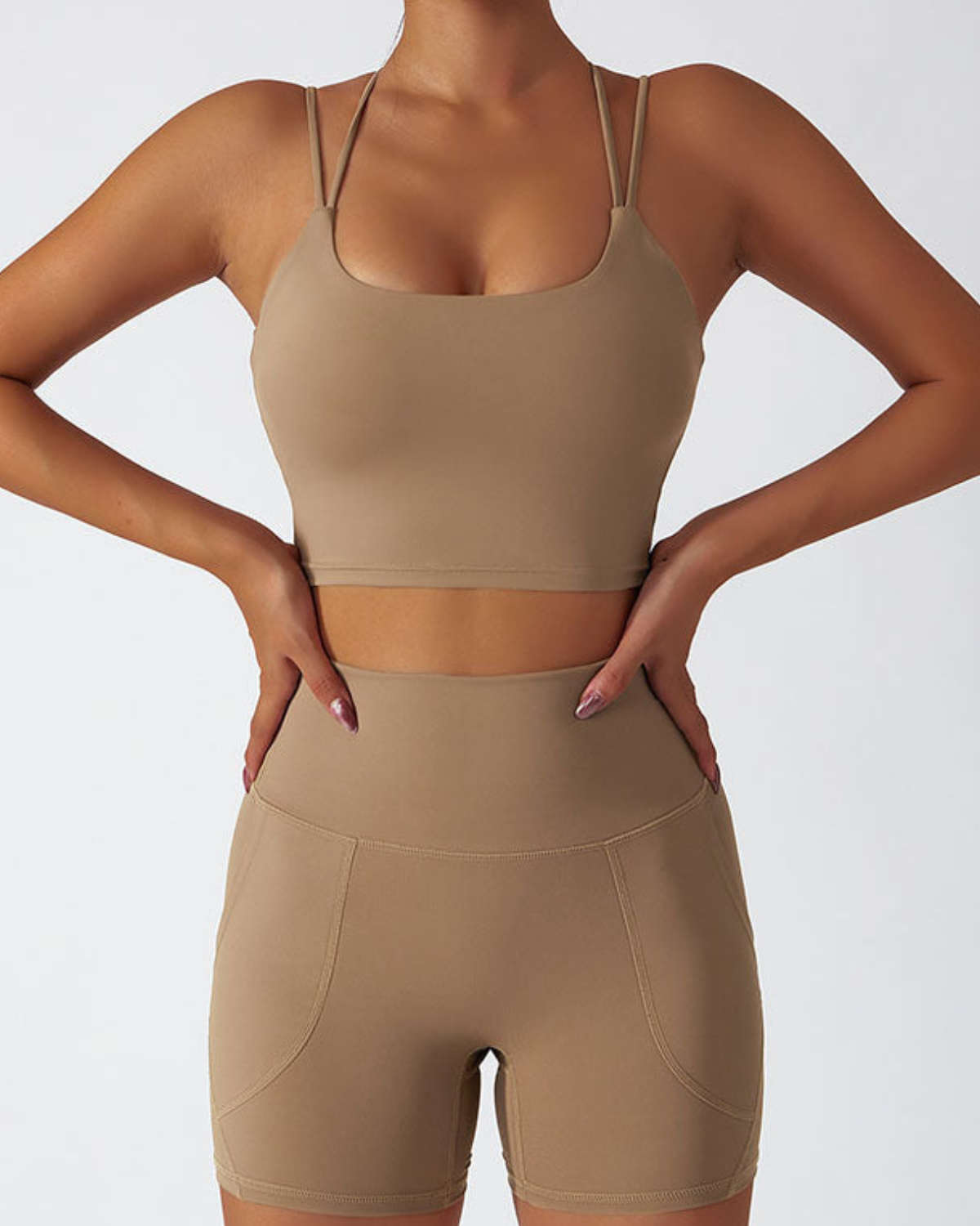 ESSENTIALS SHORTS W POCKETS