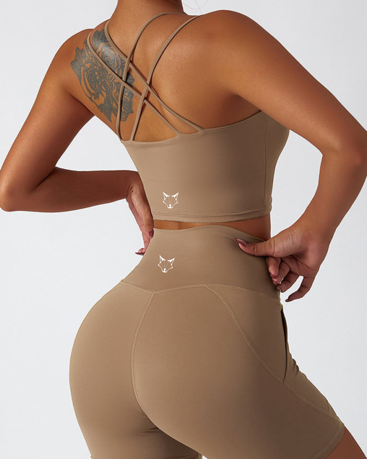 ESSENTIALS SHORTS W POCKETS