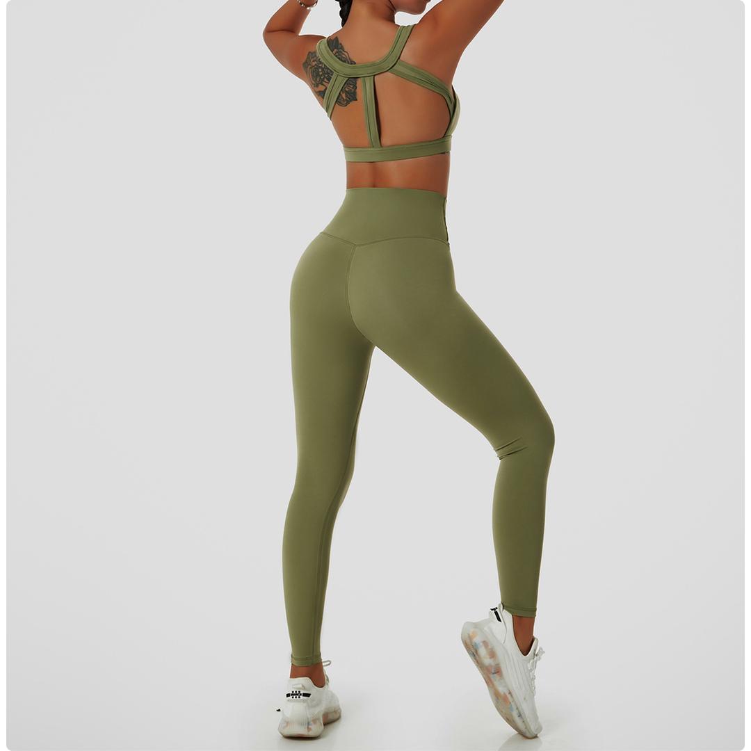 ESSENTIALS BACKSTRAP TOP