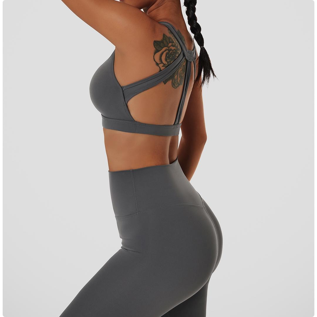 ESSENTIALS BACKSTRAP TOP