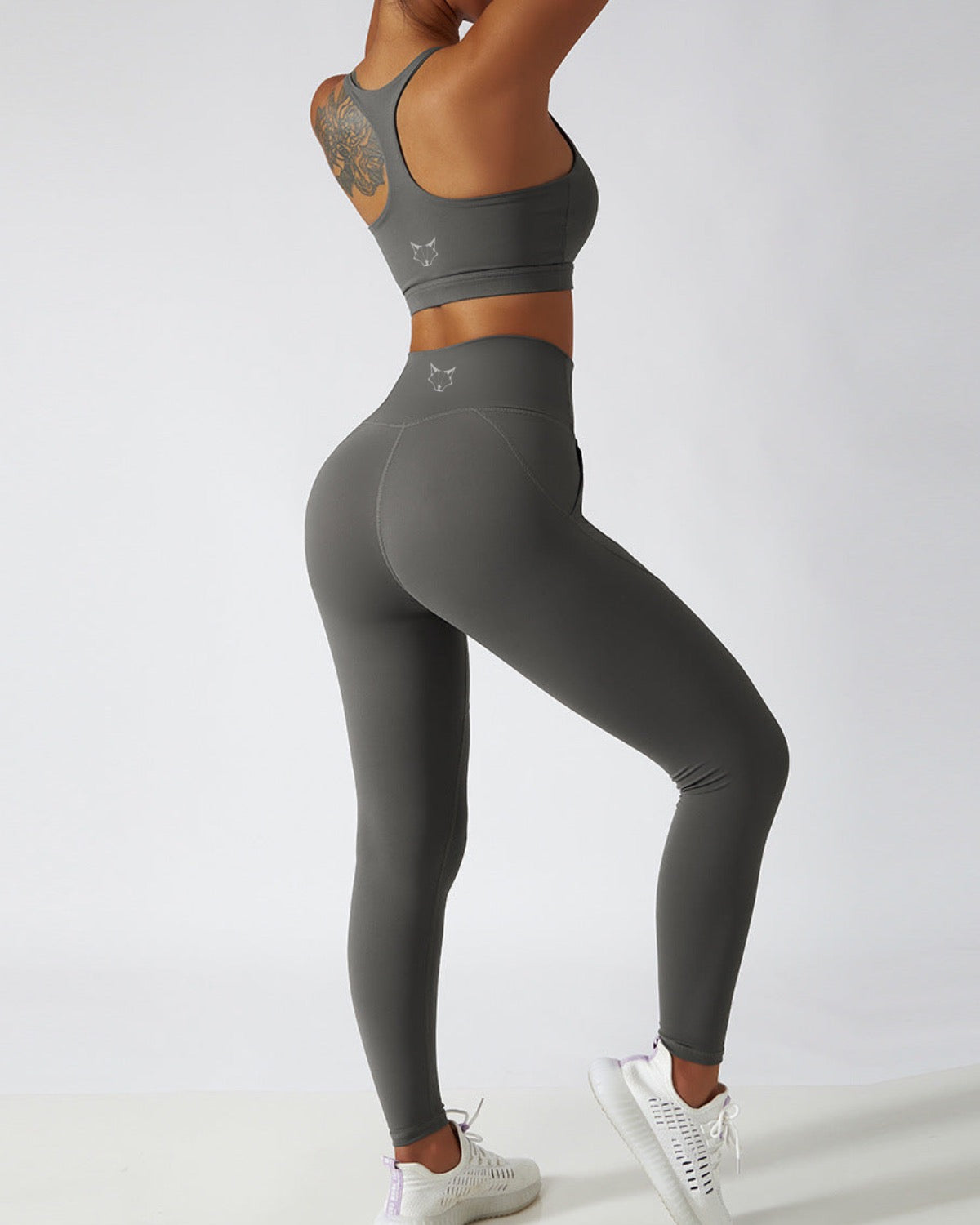 ESSENTIALS LEGGINGS W POCKETS