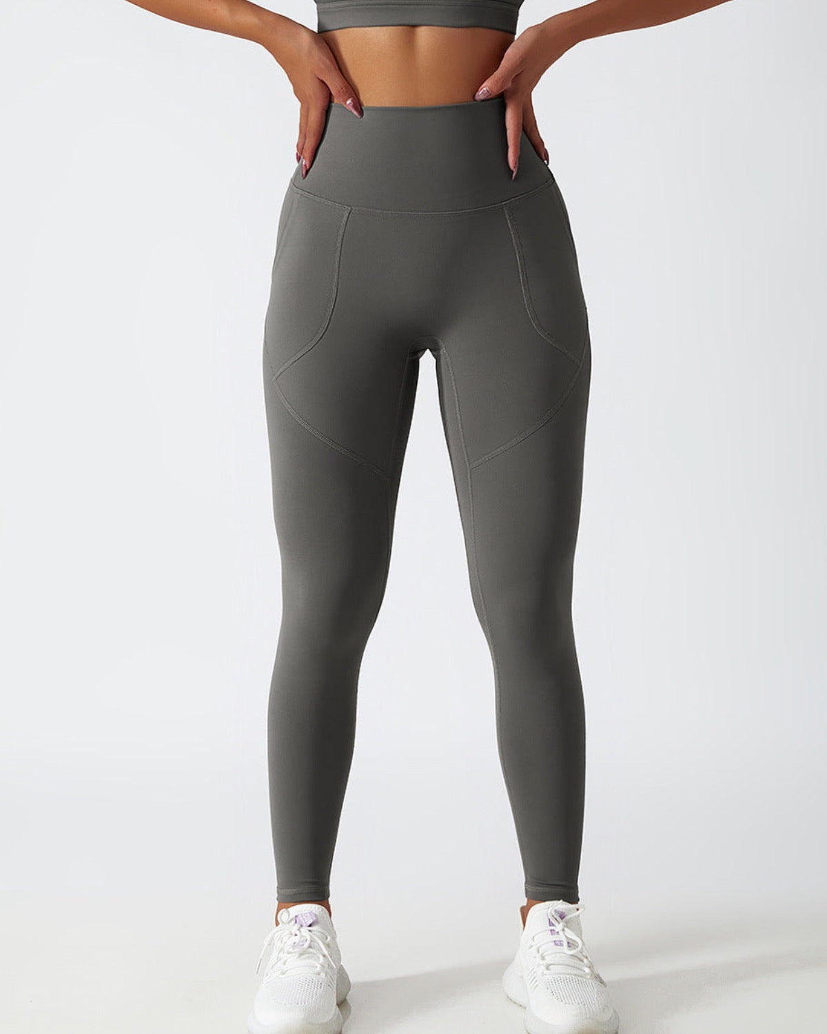 ESSENTIALS LEGGINGS W POCKETS