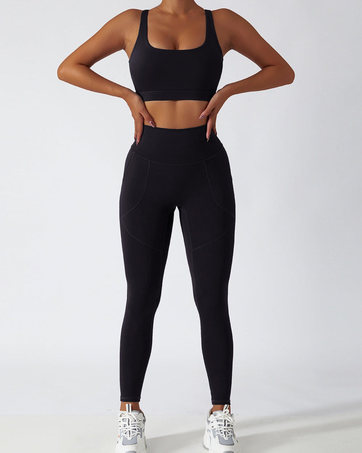 ESSENTIALS LEGGINGS W POCKETS