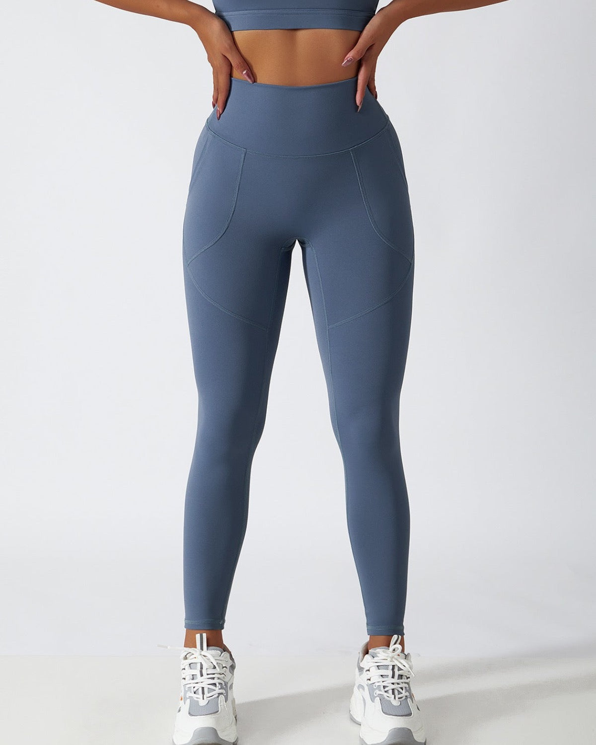 ESSENTIALS LEGGINGS W POCKETS