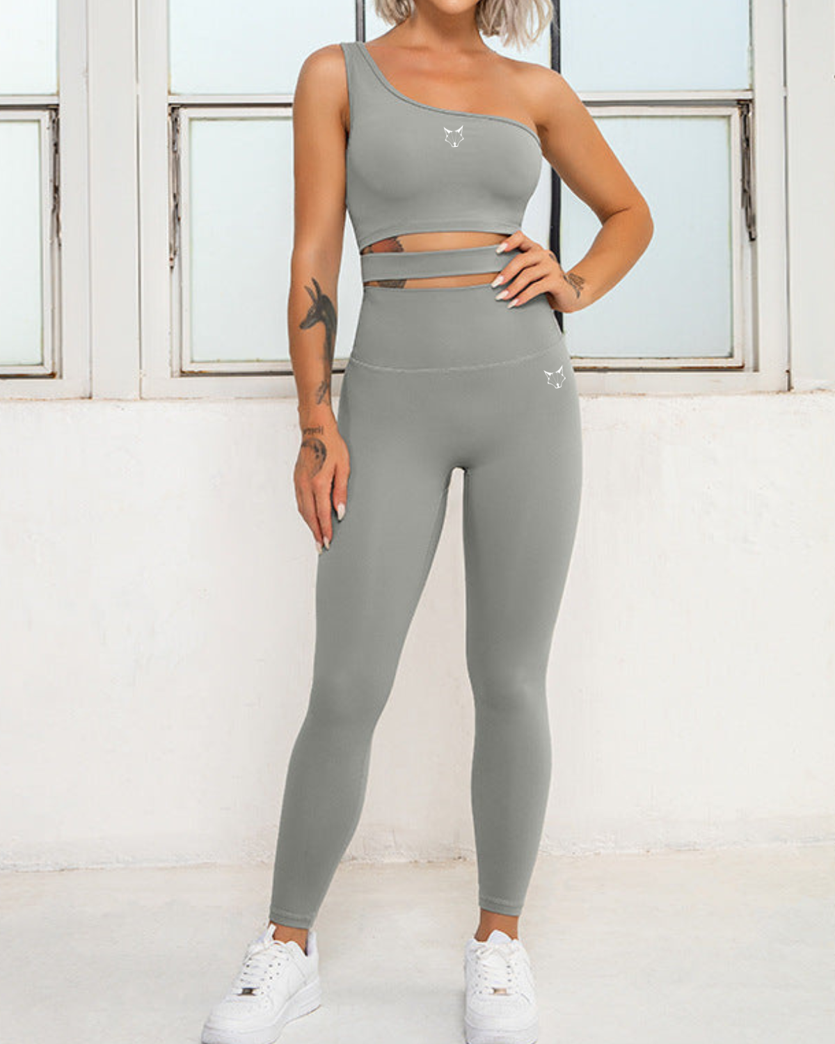 ESSENTIALS LEGGINGS
